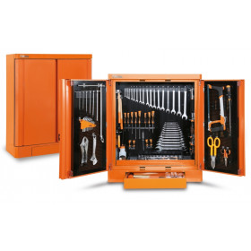 BETA C54S-O seinään asennettava työkalukaappi oviin asennetuilla rei’itetyillä ja avattavilla lisäpaneeleilla. Laatikko ja lukittavat ovet. Voidaan varustaa työkalukoukuilla ja työkaluilla BETA 5954VI, Oranssi